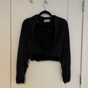 Low v cropped blouse